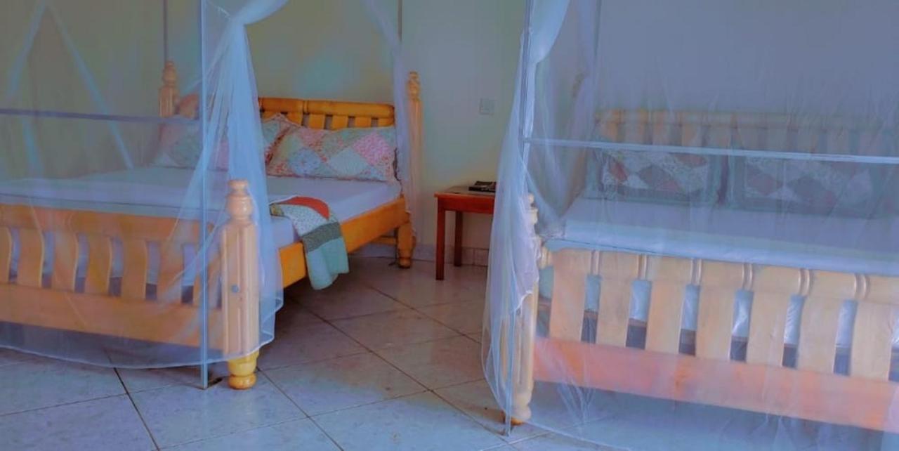 La Feve Beach Bed And Breakfast Hotel Entebbe Kültér fotó