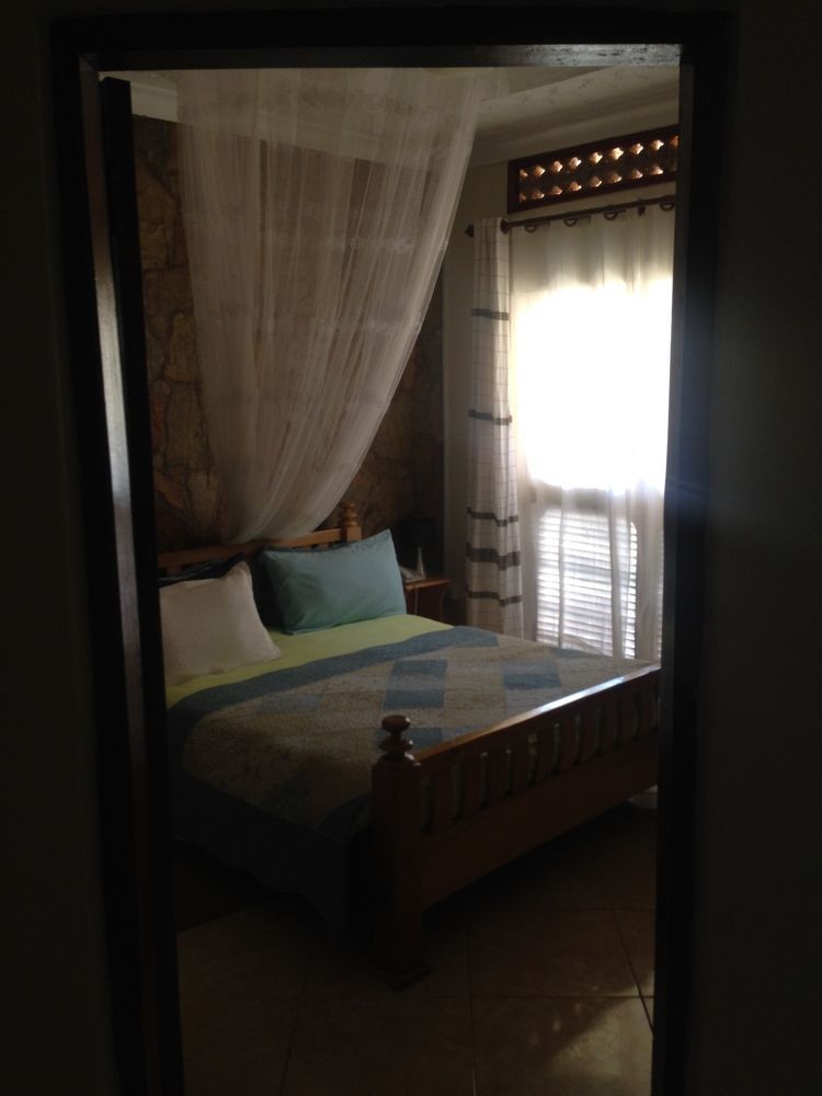 La Feve Beach Bed And Breakfast Hotel Entebbe Kültér fotó